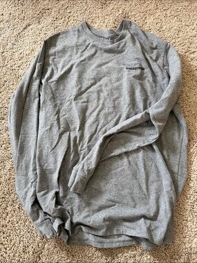 Patagonia Gray Long Sleeve Crewneck Sweatshirt